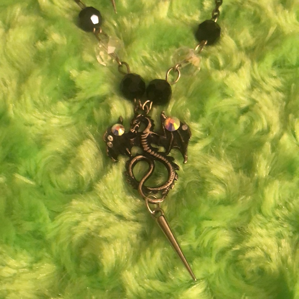 Dragon necklace and earring set - Picture 5 of 5